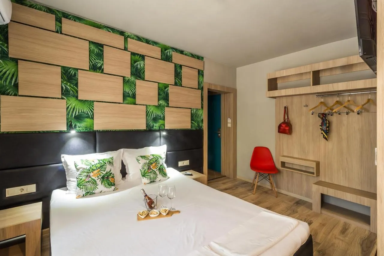 Hotel Allur Пловдив